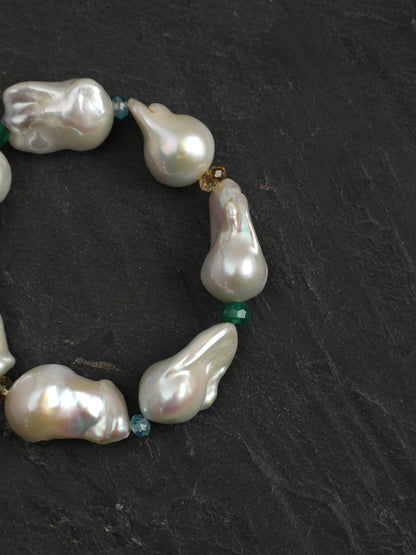 Large Baroque pearl and multi-gemstone bracelet – image 6