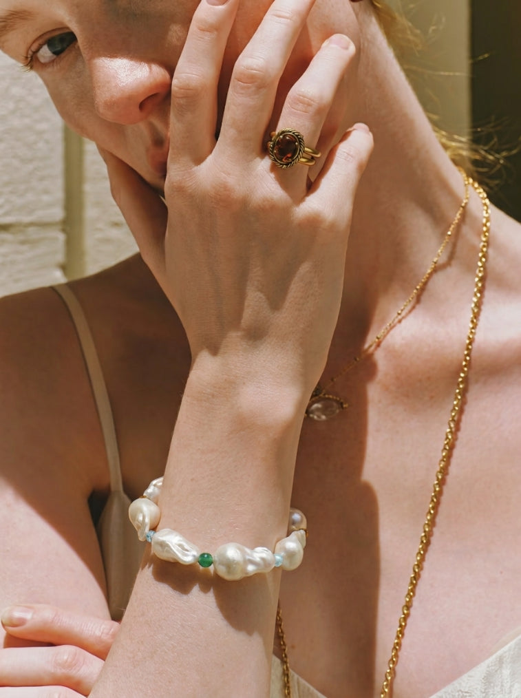 Large Baroque pearl and multi-gemstone bracelet – image 11