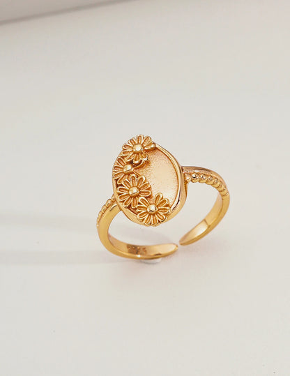 Vintage Daisy Oval Open Ring in 18K gold vermeil