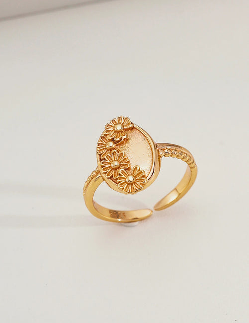 Vintage Daisy Oval Open Ring in 18K gold vermeil